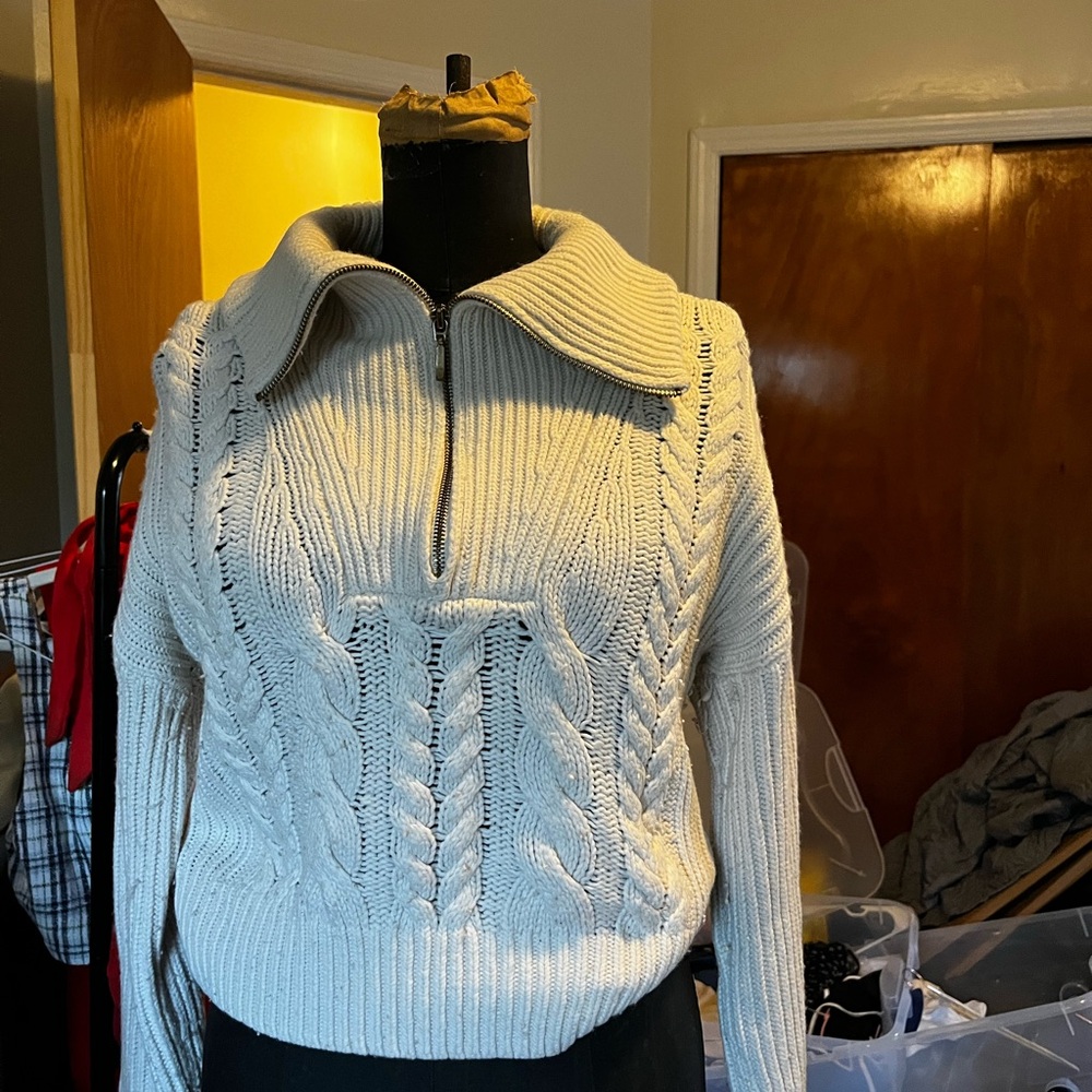 Abercrombie & Fitch Cream Cable Knit Turtleneck Sweater